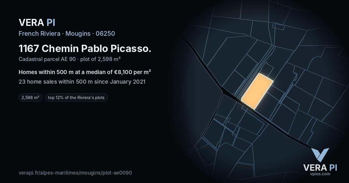 1167 Chemin Pablo Picasso, Mougins at night – the plot lit, the parcels around coloured by the prices near them