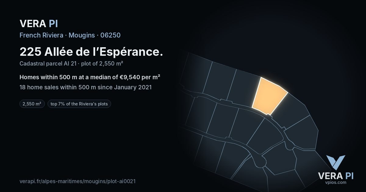 225 Allée de l’Espérance, Mougins at night – the plot lit, the parcels around coloured by the prices near them