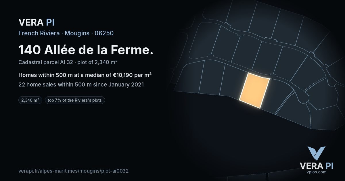 140 Allée de la Ferme, Mougins at night – the plot lit, the parcels around coloured by the prices near them