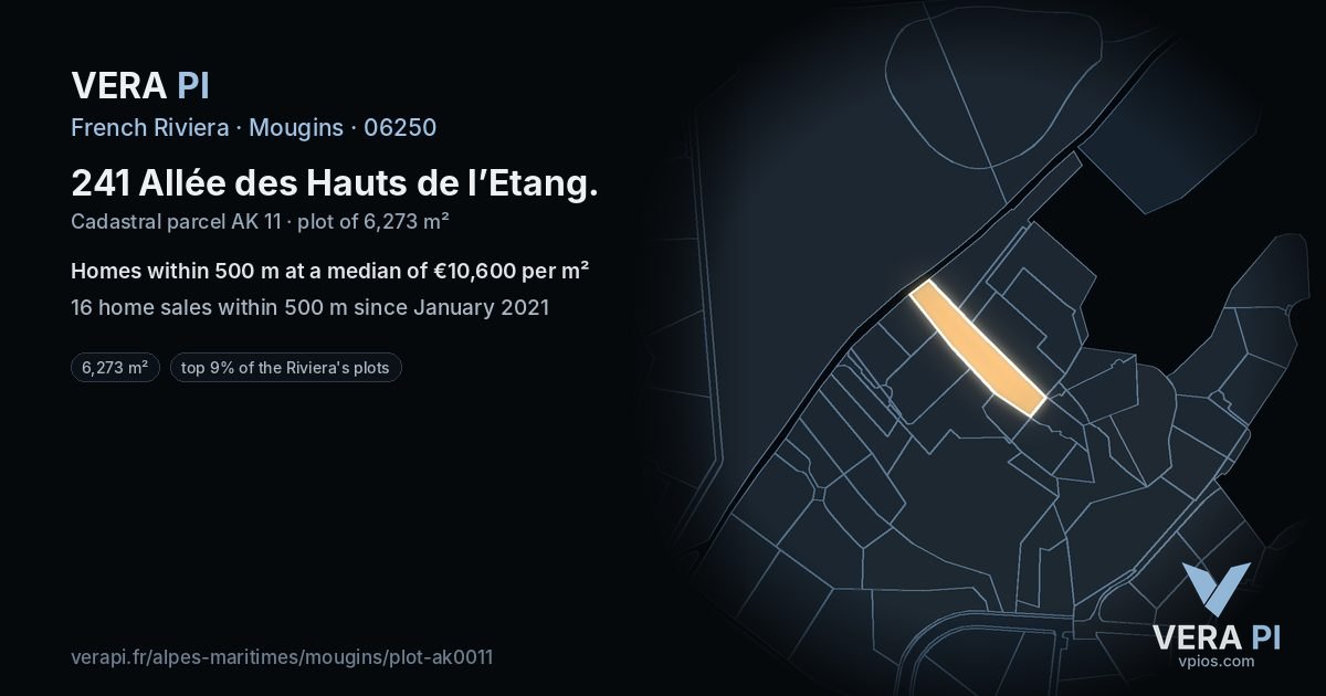 241 Allée des Hauts de l’Etang, Mougins at night – the plot lit, the parcels around coloured by the prices near them