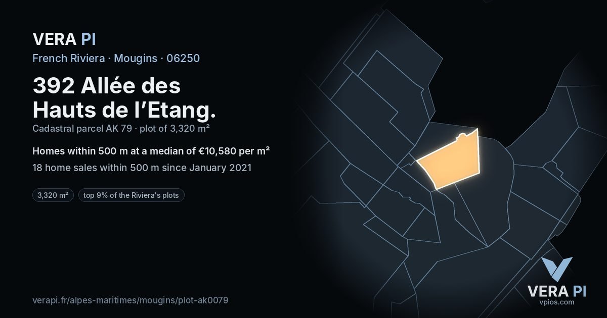 392 Allée des Hauts de l’Etang, Mougins at night – the plot lit, the parcels around coloured by the prices near them