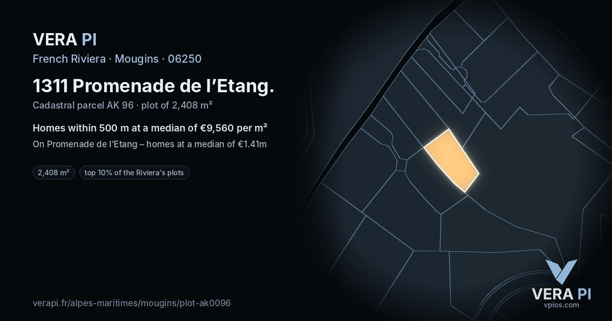 1311 Promenade de l’Etang, Mougins at night – the plot lit, the parcels around coloured by the prices near them