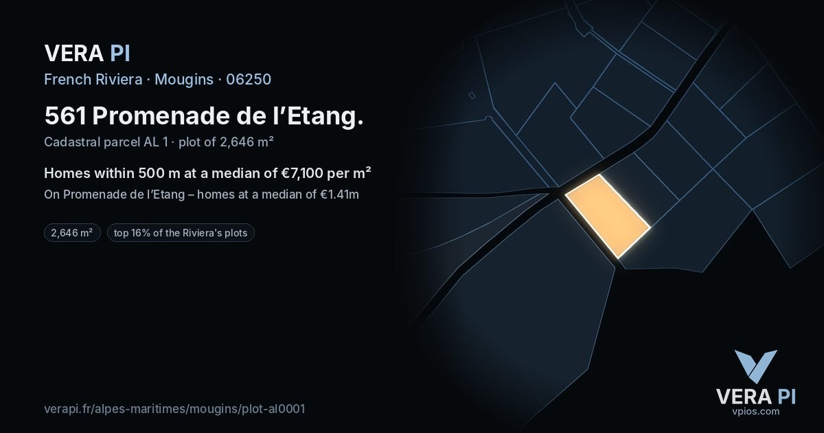 561 Promenade de l’Etang, Mougins at night – the plot lit, the parcels around coloured by the prices near them