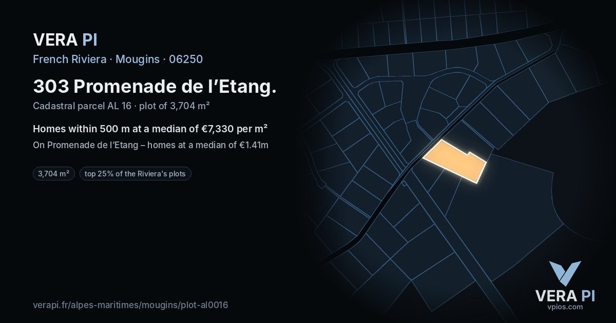 303 Promenade de l’Etang, Mougins at night – the plot lit, the parcels around coloured by the prices near them