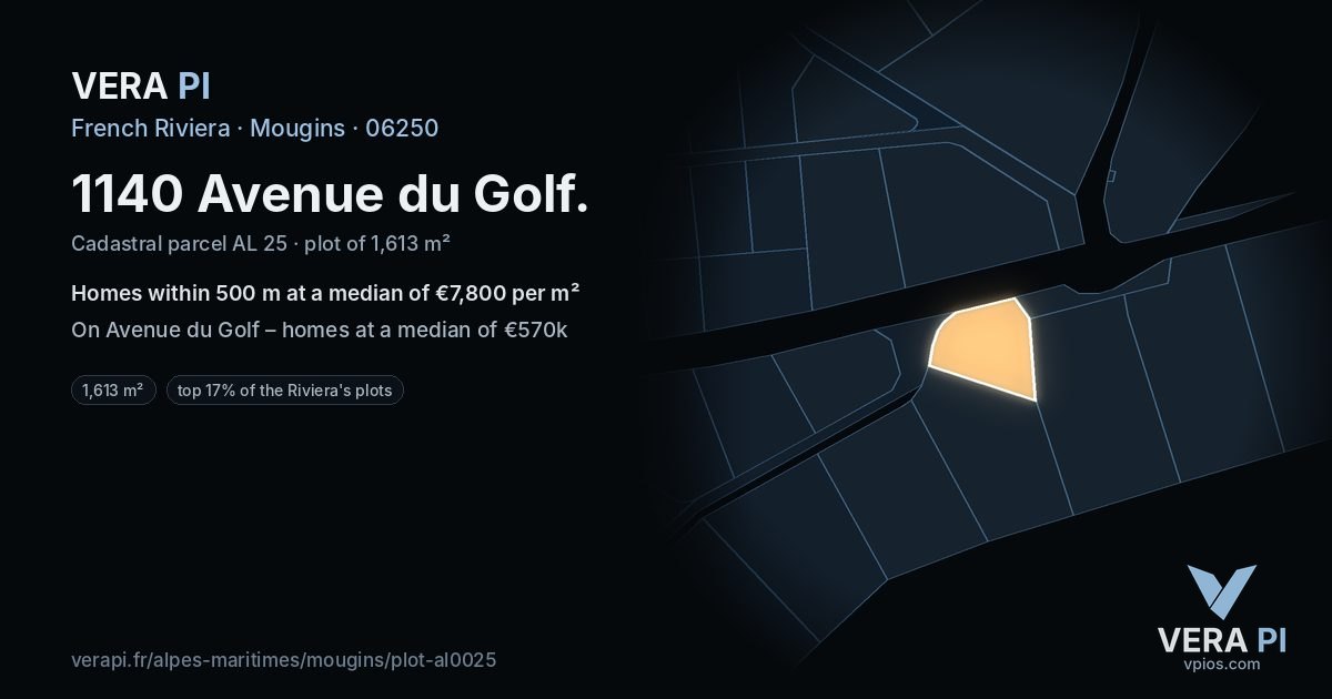 1140 Avenue du Golf, Mougins at night – the plot lit, the parcels around coloured by the prices near them