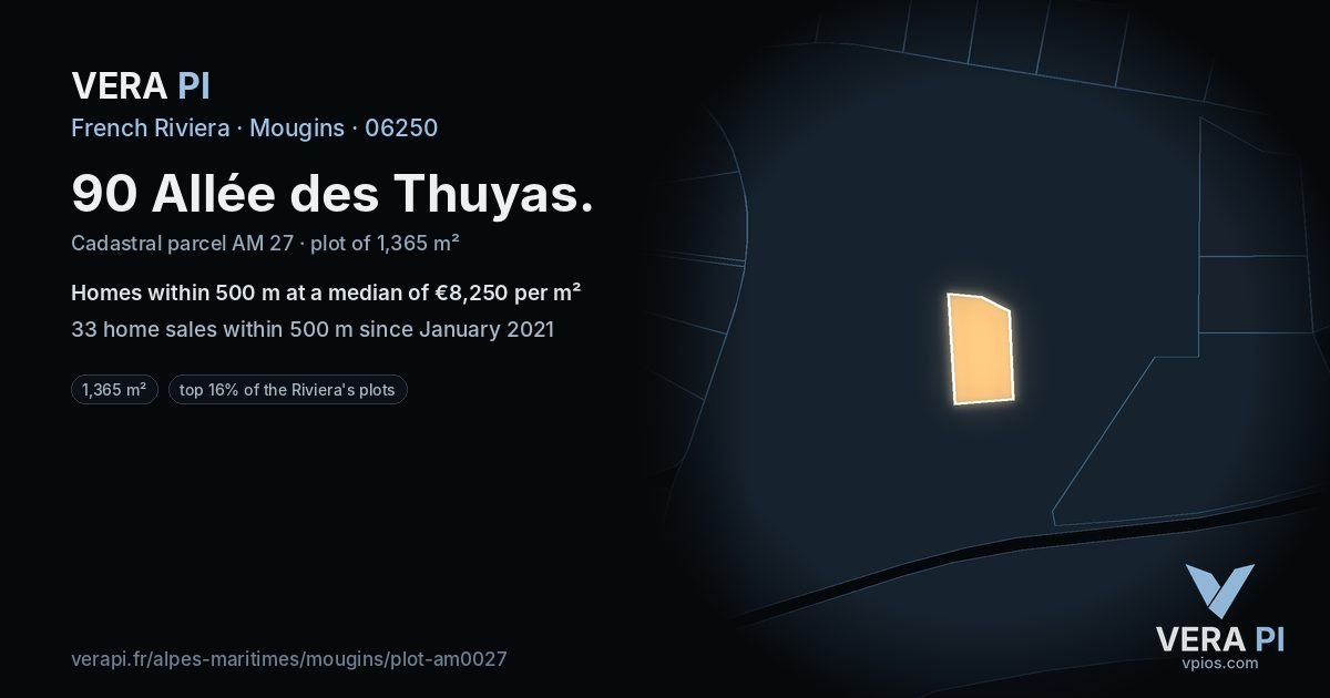 90 Allée des Thuyas, Mougins at night – the plot lit, the parcels around coloured by the prices near them