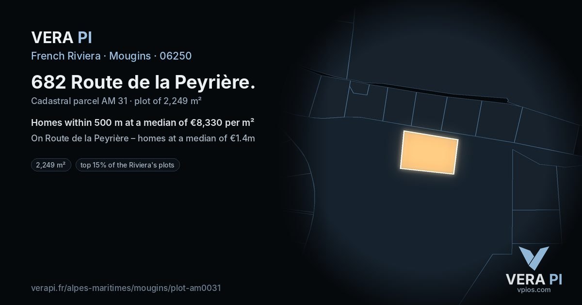 682 Route de la Peyrière, Mougins at night – the plot lit, the parcels around coloured by the prices near them