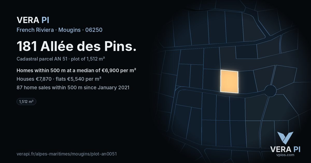 181 Allée des Pins, Mougins at night – the plot lit, the parcels around coloured by the prices near them