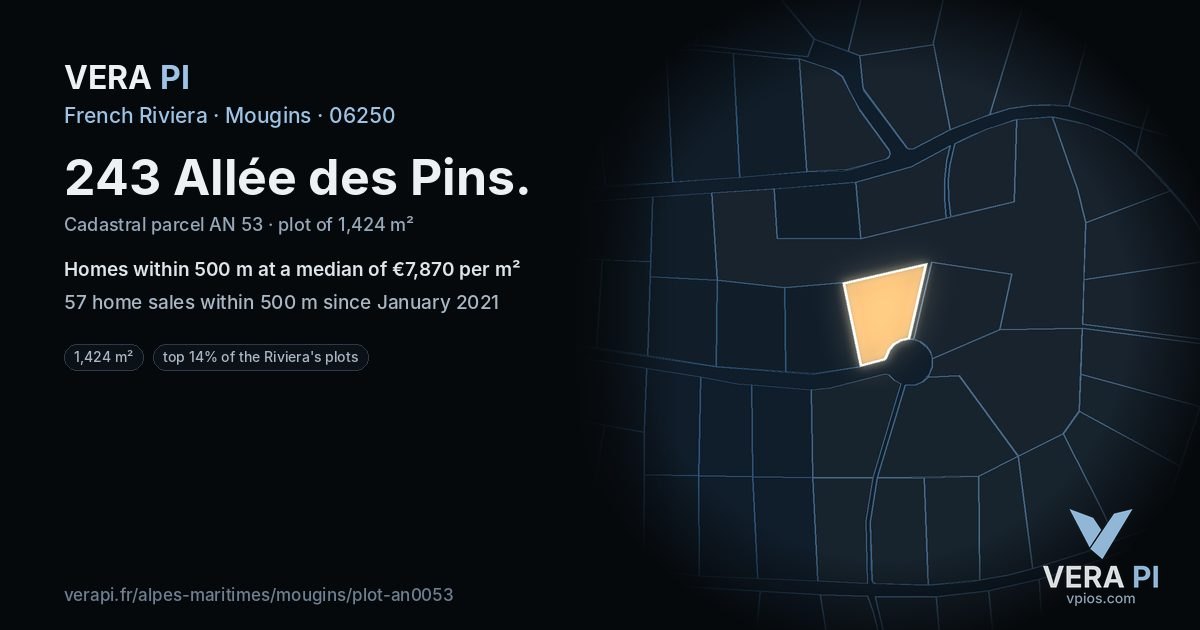 243 Allée des Pins, Mougins at night – the plot lit, the parcels around coloured by the prices near them