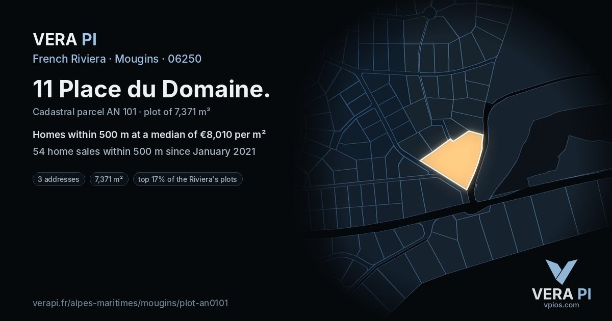 11 Place du Domaine, Mougins at night – the plot lit, the parcels around coloured by the prices near them