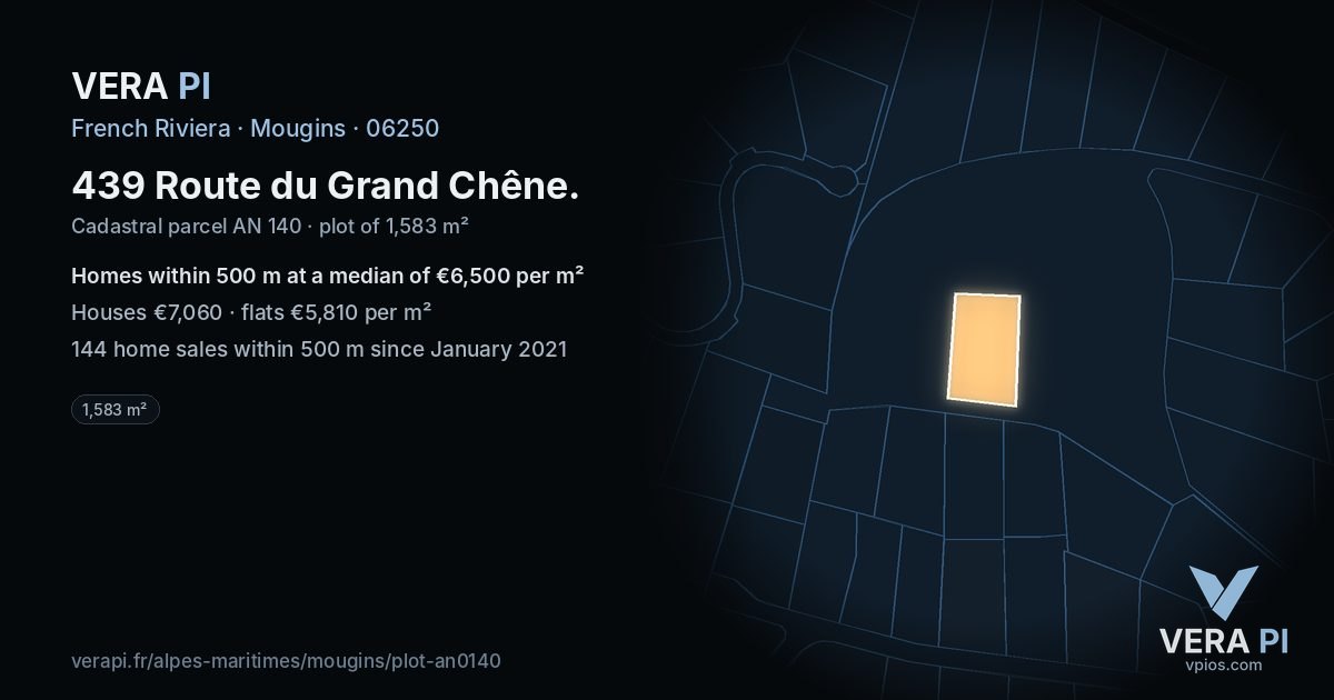 439 Route du Grand Chêne, Mougins at night – the plot lit, the parcels around coloured by the prices near them