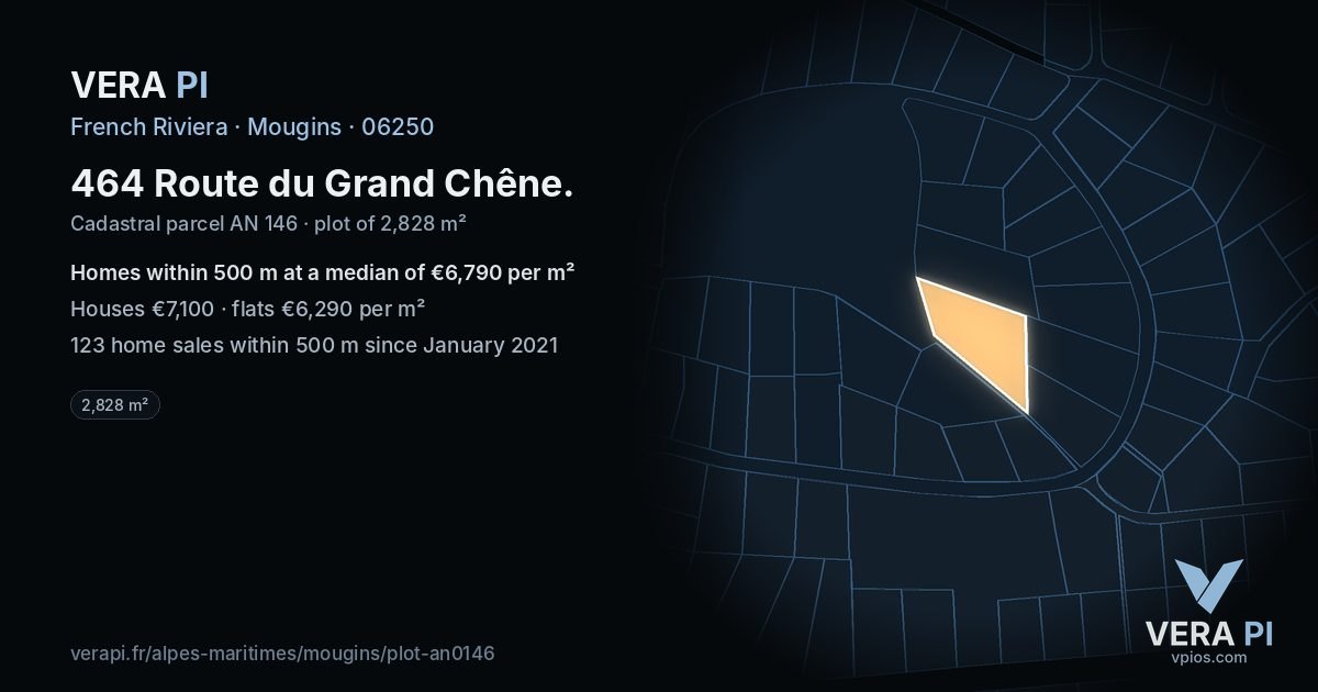 464 Route du Grand Chêne, Mougins at night – the plot lit, the parcels around coloured by the prices near them