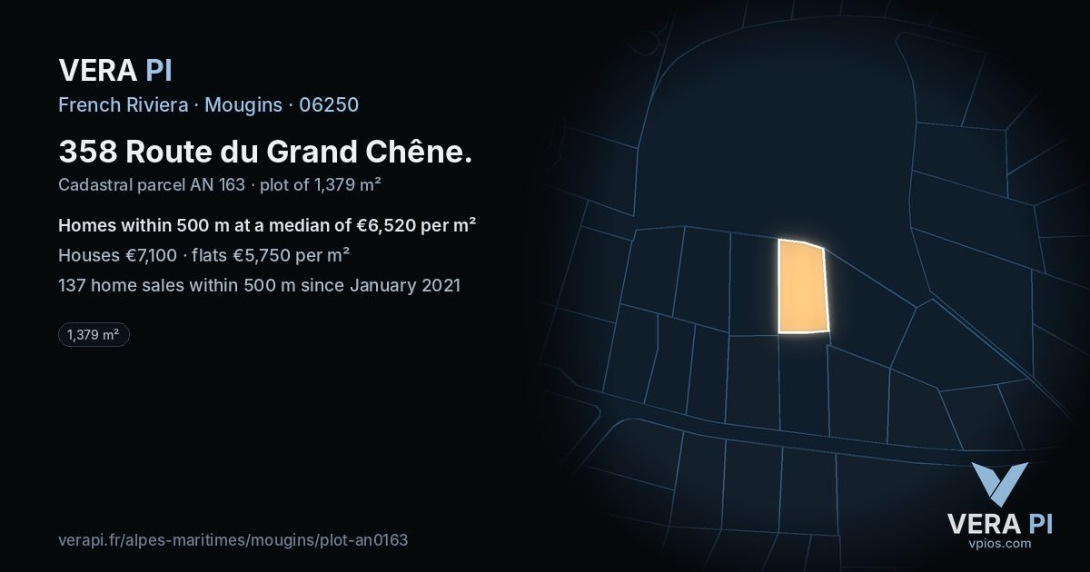 358 Route du Grand Chêne, Mougins at night – the plot lit, the parcels around coloured by the prices near them