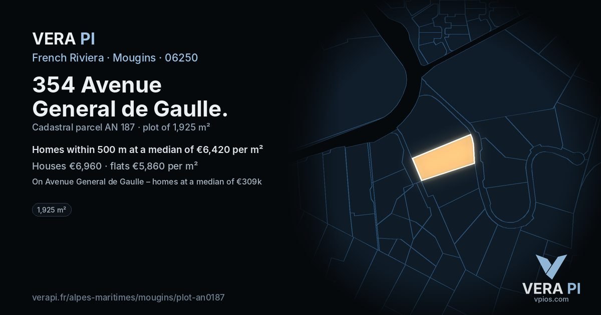 354 Avenue General de Gaulle, Mougins at night – the plot lit, the parcels around coloured by the prices near them