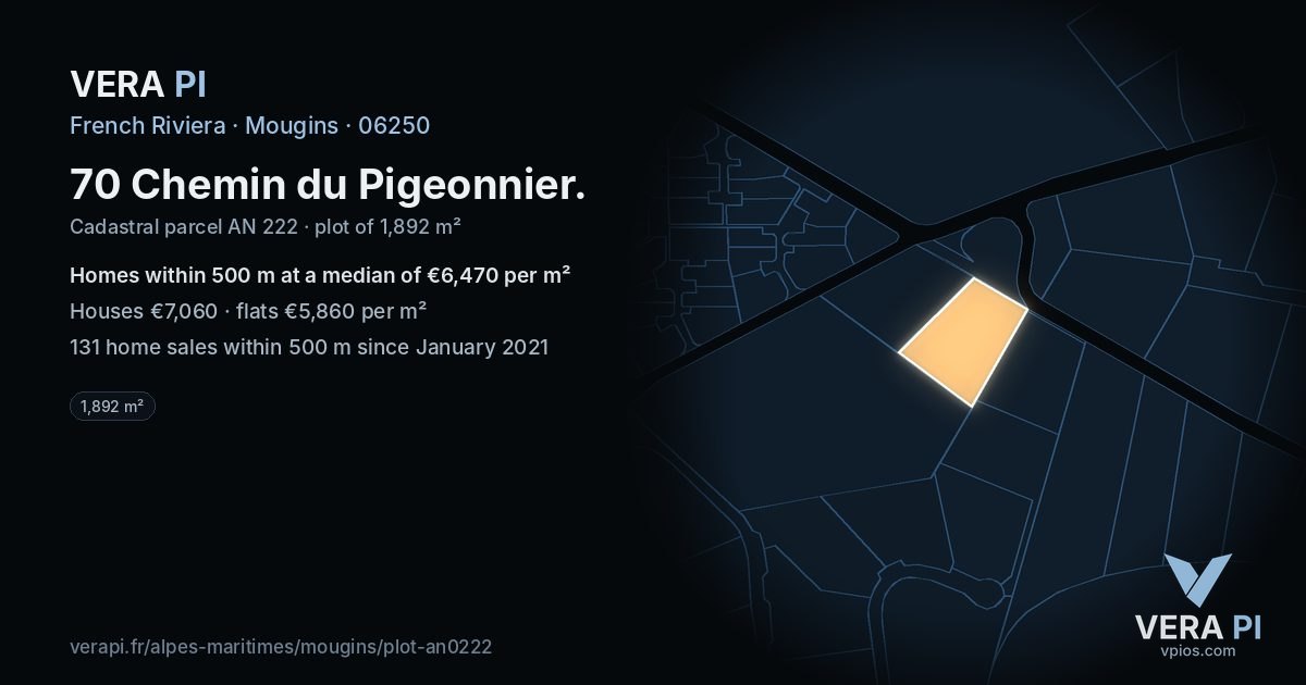 70 Chemin du Pigeonnier, Mougins at night – the plot lit, the parcels around coloured by the prices near them