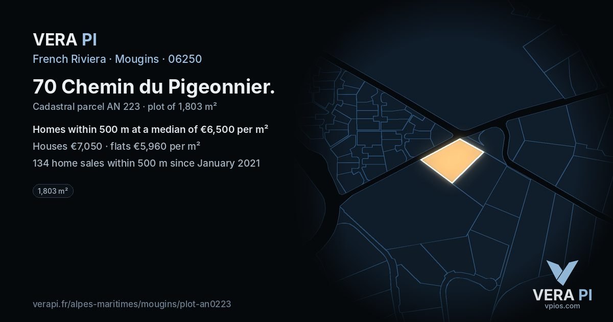 70 Chemin du Pigeonnier, Mougins at night – the plot lit, the parcels around coloured by the prices near them