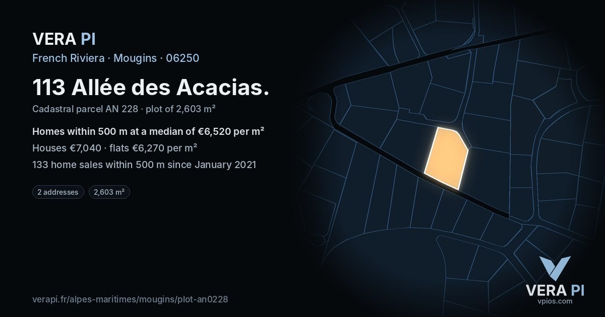 113 Allée des Acacias, Mougins at night – the plot lit, the parcels around coloured by the prices near them