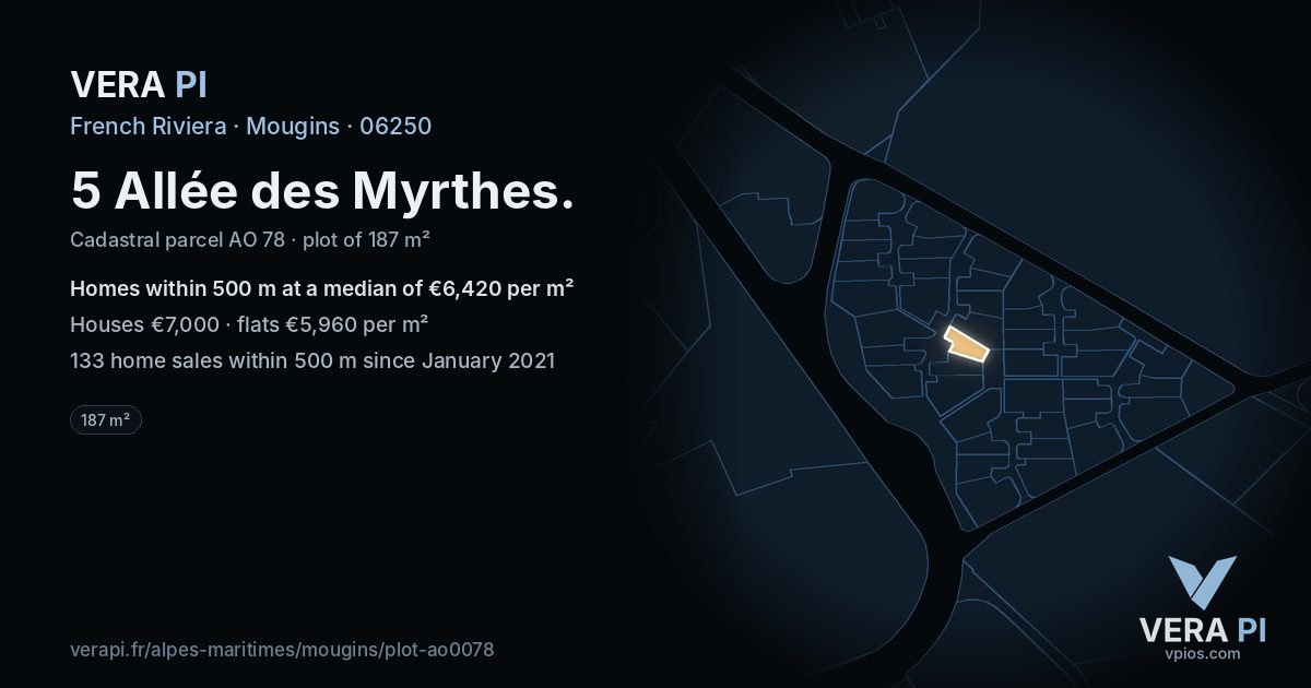 5 Allée des Myrthes, Mougins at night – the plot lit, the parcels around coloured by the prices near them