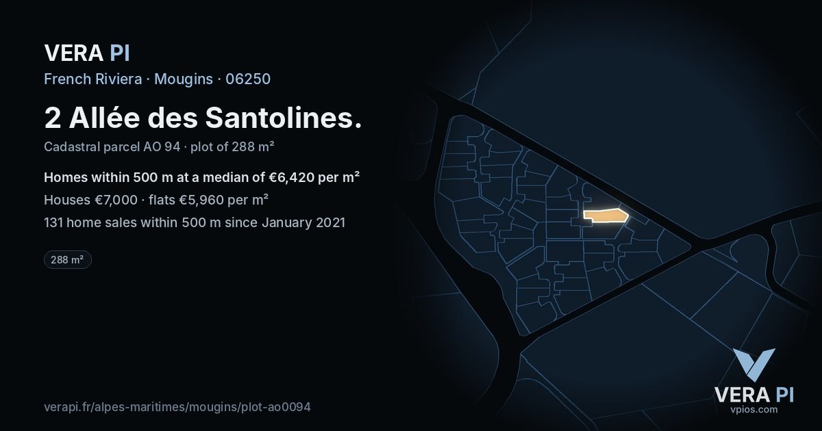 2 Allée des Santolines, Mougins at night – the plot lit, the parcels around coloured by the prices near them