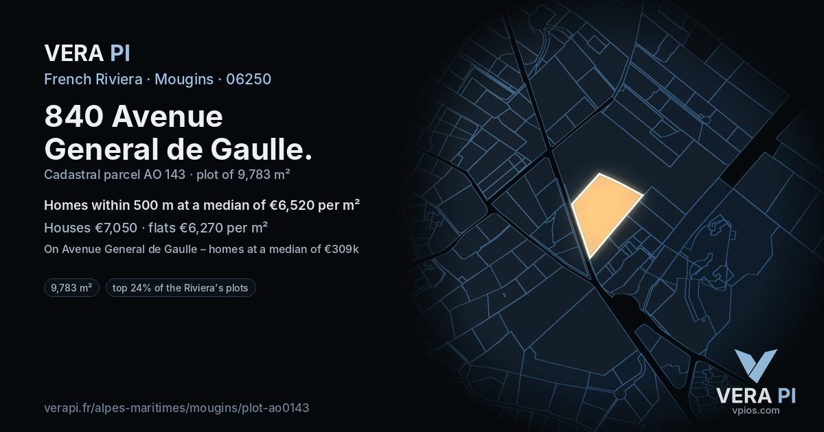 840 Avenue General de Gaulle, Mougins at night – the plot lit, the parcels around coloured by the prices near them