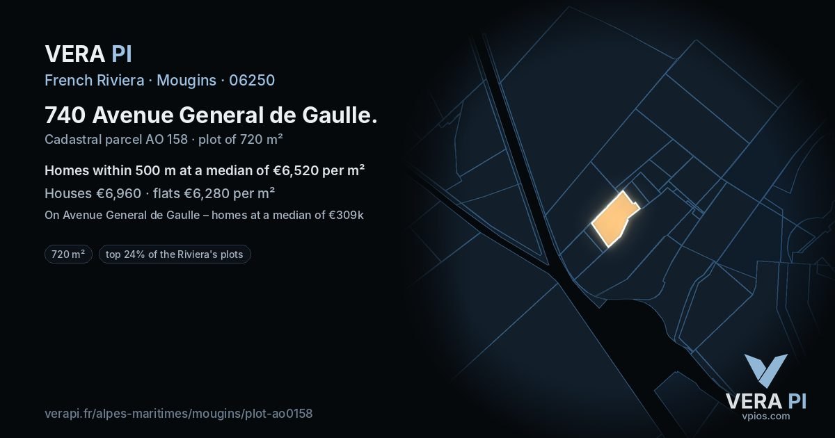 740 Avenue General de Gaulle, Mougins at night – the plot lit, the parcels around coloured by the prices near them