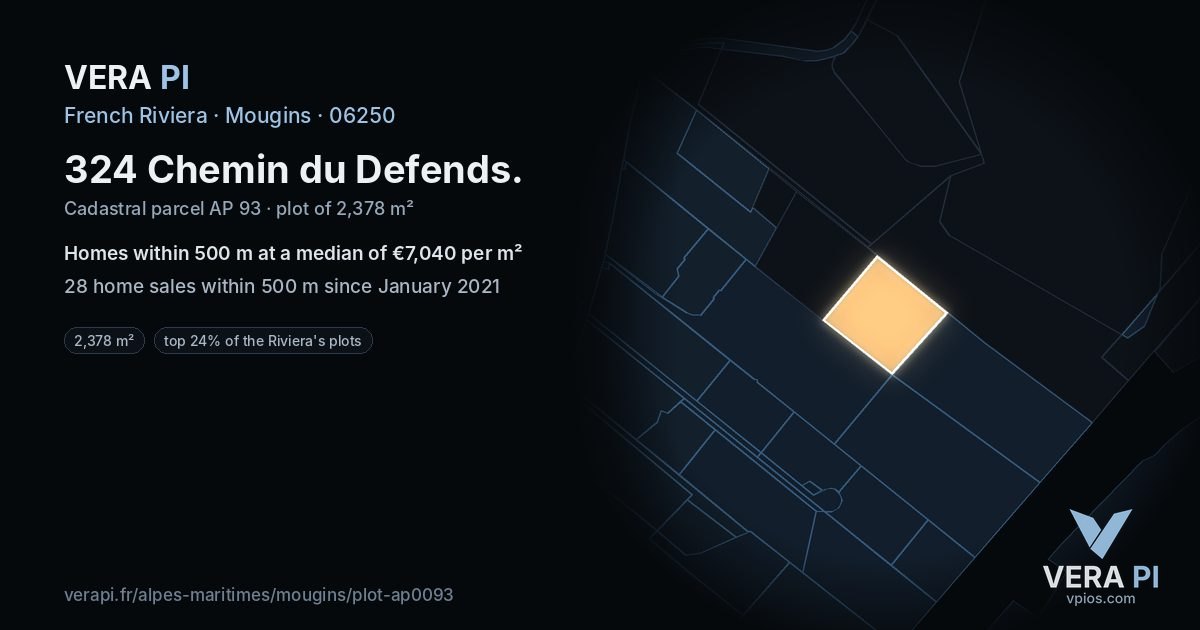 324 Chemin du Defends, Mougins at night – the plot lit, the parcels around coloured by the prices near them