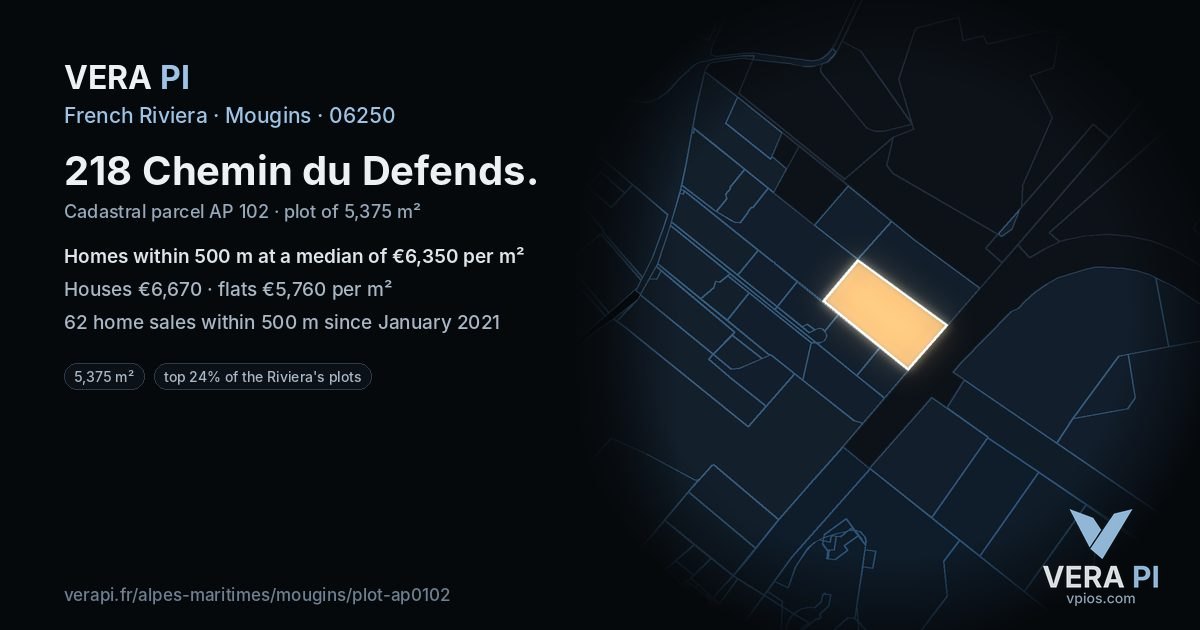 218 Chemin du Defends, Mougins at night – the plot lit, the parcels around coloured by the prices near them