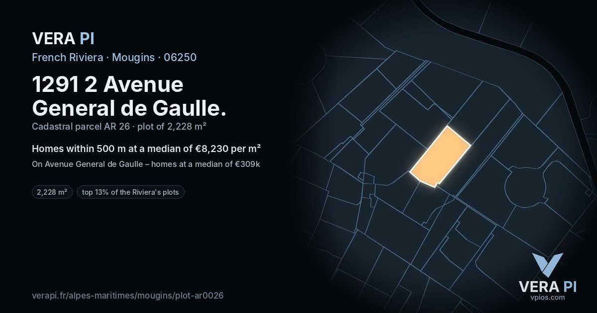 1291 2 Avenue General de Gaulle, Mougins at night – the plot lit, the parcels around coloured by the prices near them