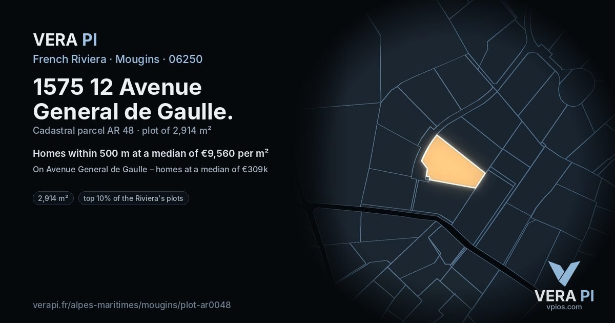 1575 12 Avenue General de Gaulle, Mougins at night – the plot lit, the parcels around coloured by the prices near them