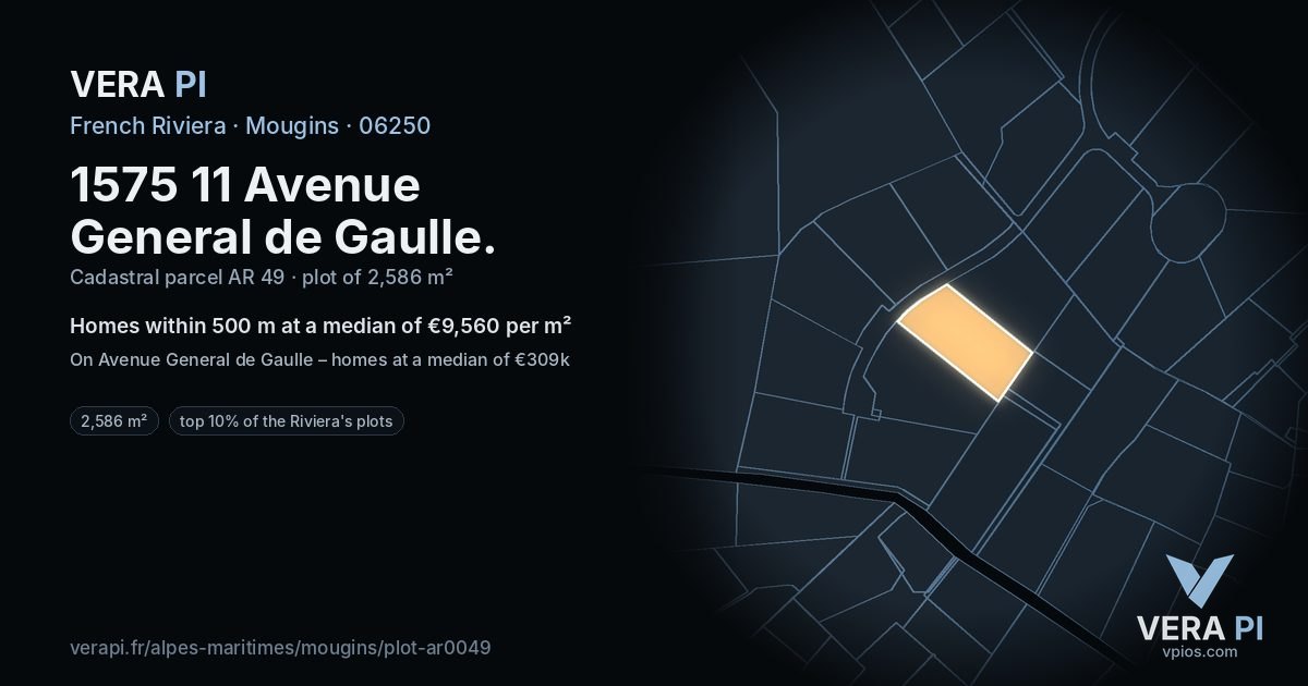 1575 11 Avenue General de Gaulle, Mougins at night – the plot lit, the parcels around coloured by the prices near them