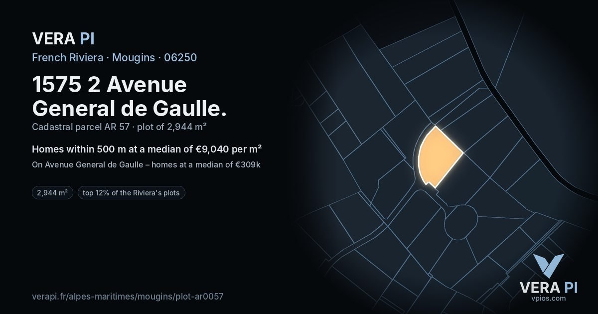 1575 2 Avenue General de Gaulle, Mougins at night – the plot lit, the parcels around coloured by the prices near them