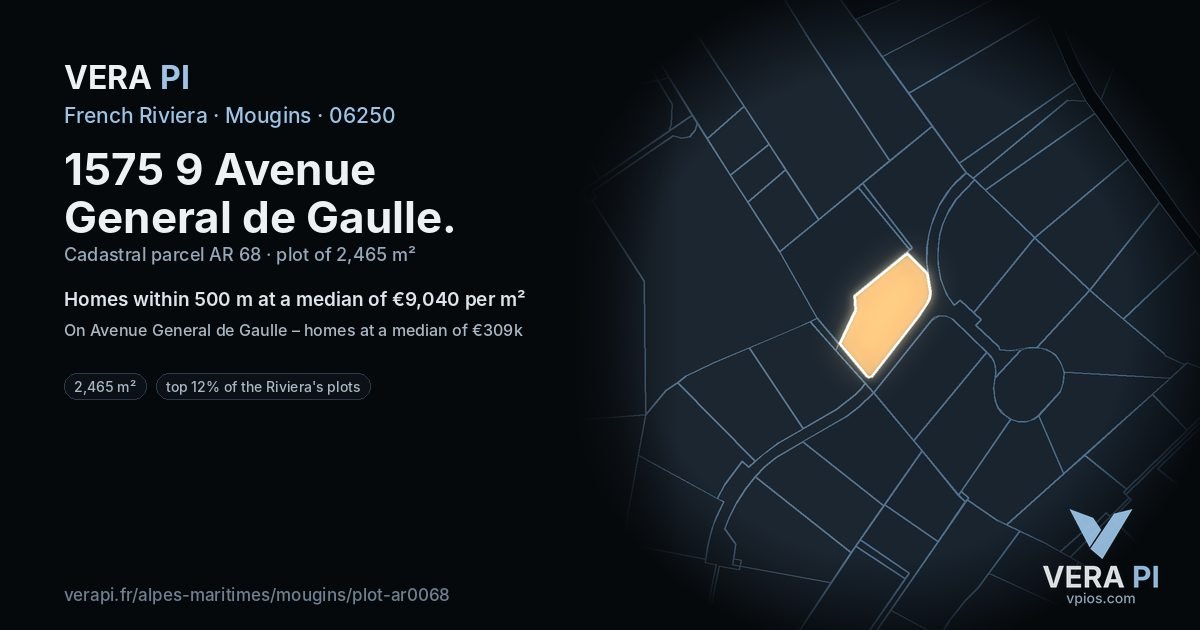 1575 9 Avenue General de Gaulle, Mougins at night – the plot lit, the parcels around coloured by the prices near them