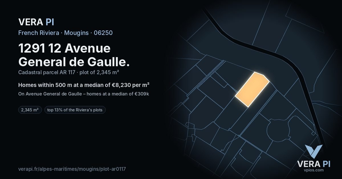 1291 12 Avenue General de Gaulle, Mougins at night – the plot lit, the parcels around coloured by the prices near them