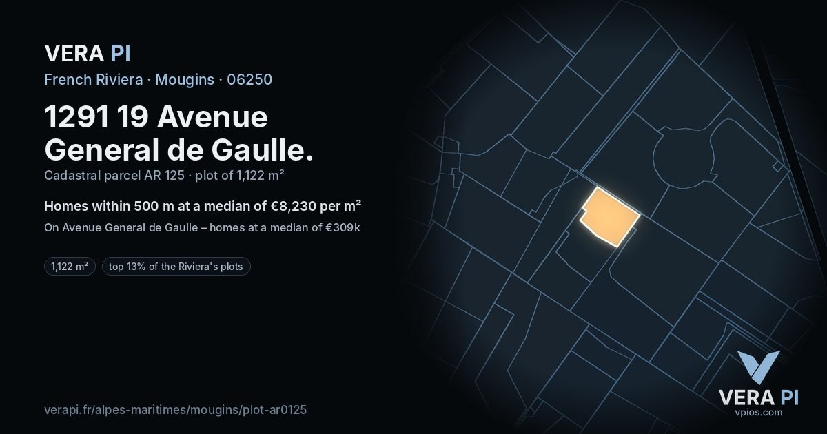 1291 19 Avenue General de Gaulle, Mougins at night – the plot lit, the parcels around coloured by the prices near them