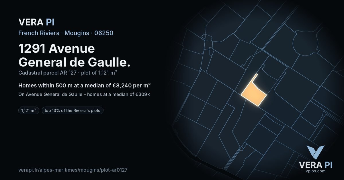 1291 Avenue General de Gaulle, Mougins at night – the plot lit, the parcels around coloured by the prices near them