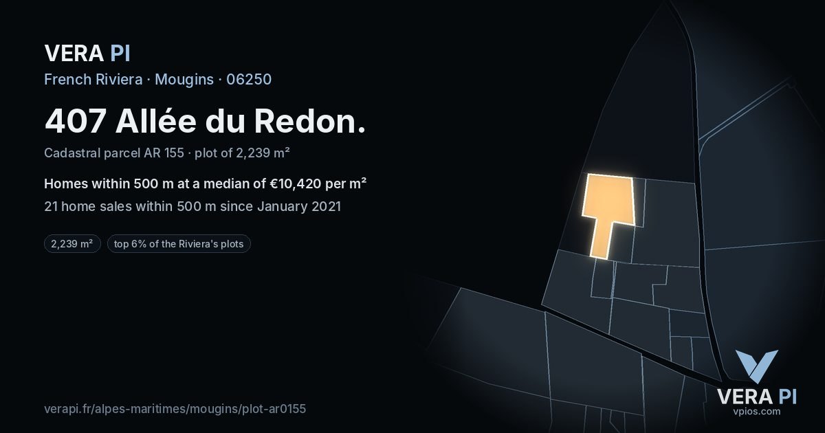 407 Allée du Redon, Mougins at night – the plot lit, the parcels around coloured by the prices near them