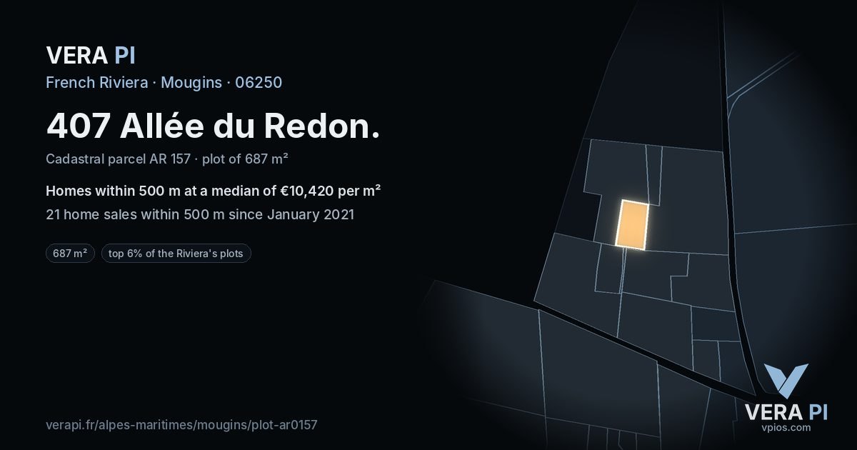 407 Allée du Redon, Mougins at night – the plot lit, the parcels around coloured by the prices near them