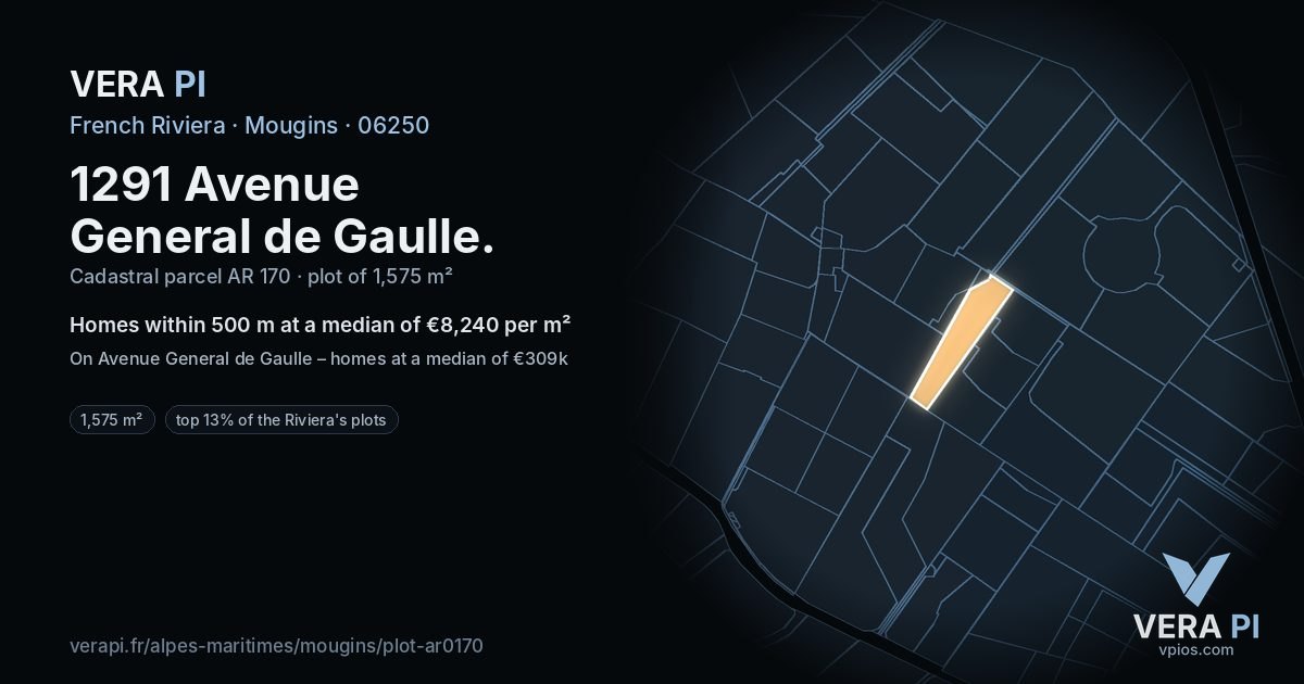 1291 Avenue General de Gaulle, Mougins at night – the plot lit, the parcels around coloured by the prices near them
