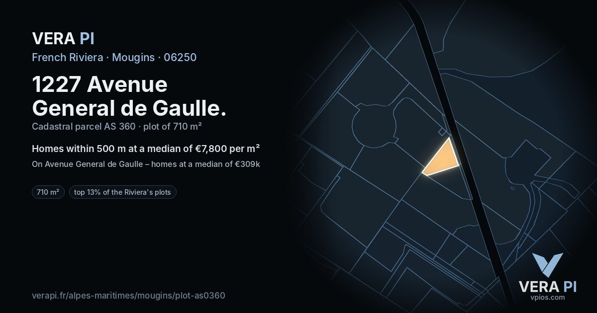 1227 Avenue General de Gaulle, Mougins at night – the plot lit, the parcels around coloured by the prices near them
