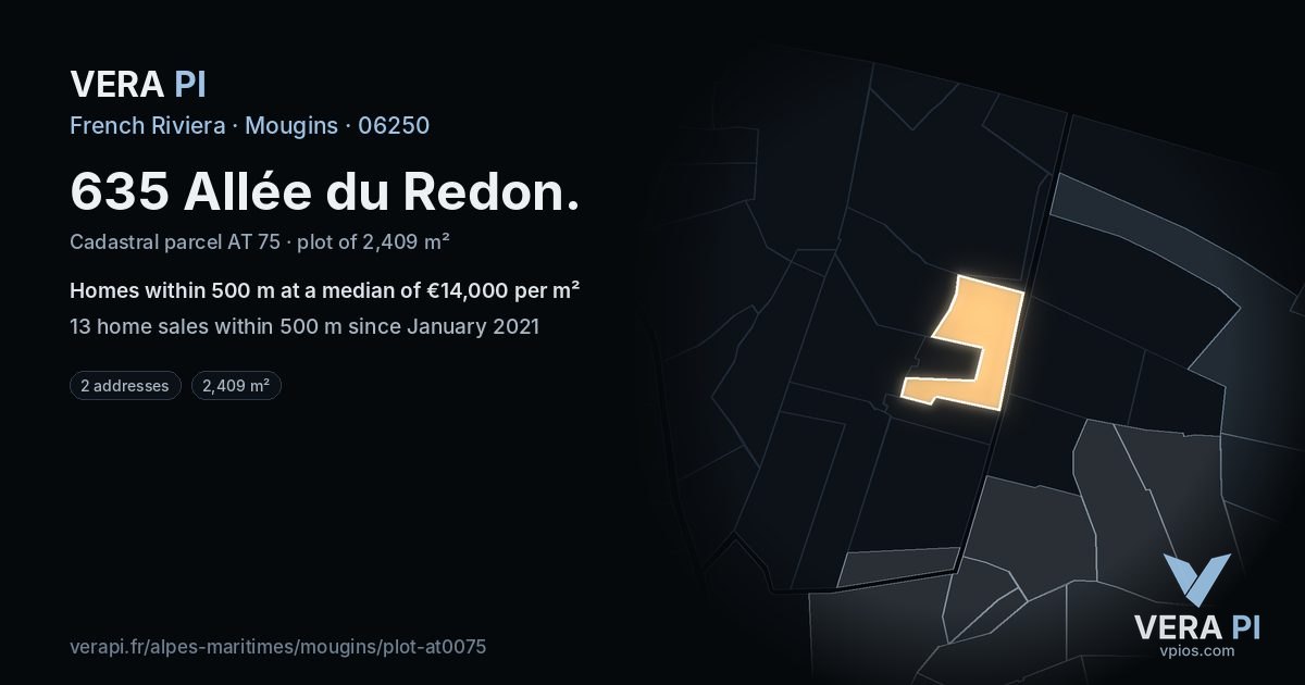 635 Allée du Redon, Mougins at night – the plot lit, the parcels around coloured by the prices near them