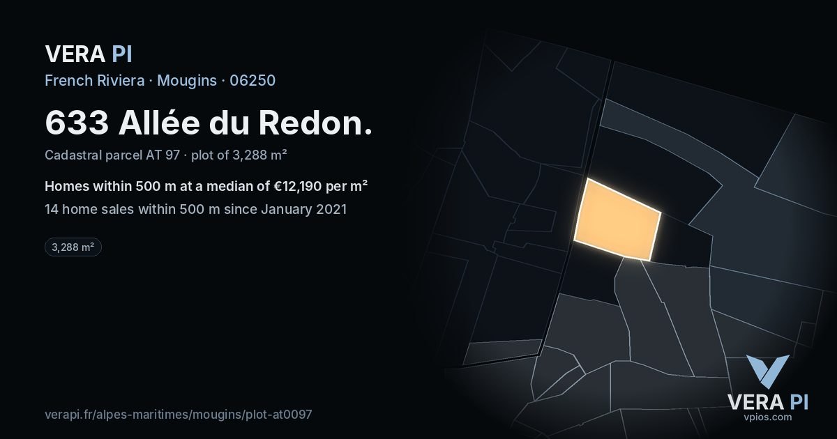 633 Allée du Redon, Mougins at night – the plot lit, the parcels around coloured by the prices near them