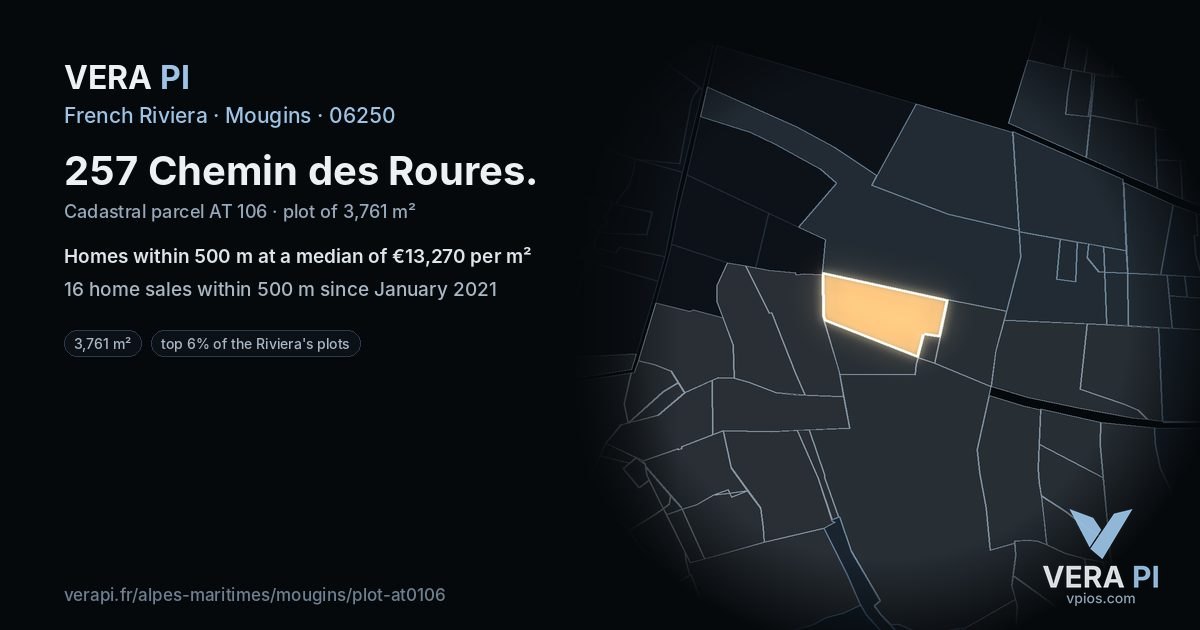 257 Chemin des Roures, Mougins at night – the plot lit, the parcels around coloured by the prices near them