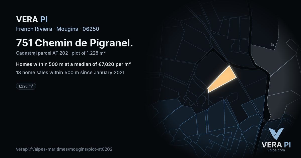 751 Chemin de Pigranel, Mougins at night – the plot lit, the parcels around coloured by the prices near them