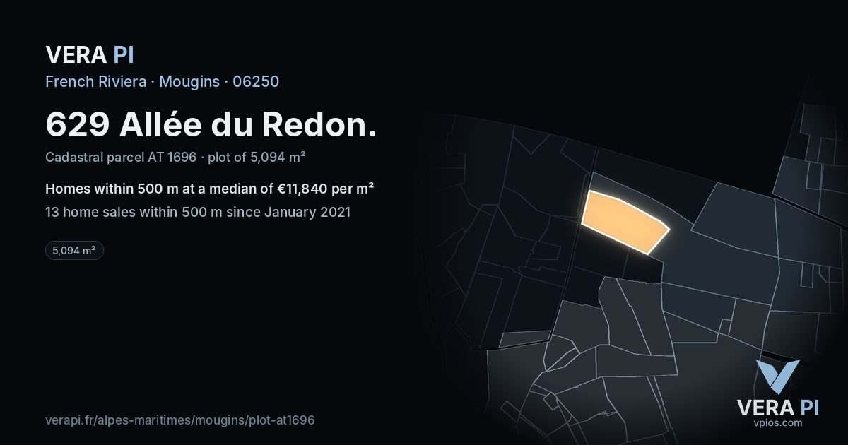 629 Allée du Redon, Mougins at night – the plot lit, the parcels around coloured by the prices near them