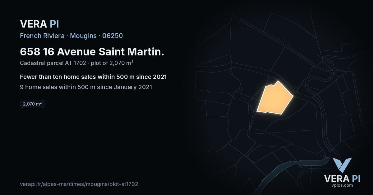 658 16 Avenue Saint Martin, Mougins at night – the plot lit, the parcels around coloured by the prices near them