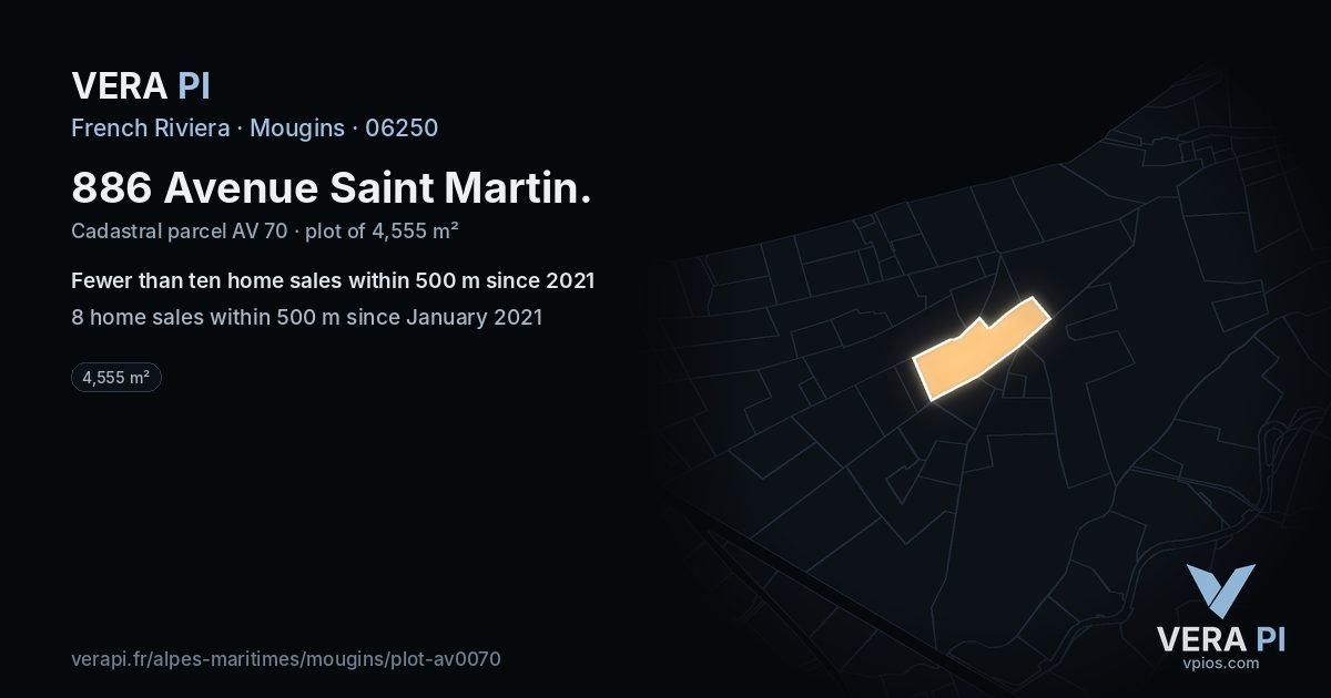 886 Avenue Saint Martin, Mougins at night – the plot lit, the parcels around coloured by the prices near them