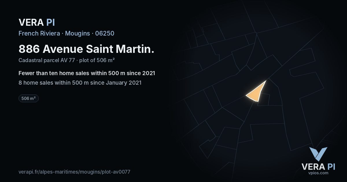 886 Avenue Saint Martin, Mougins at night – the plot lit, the parcels around coloured by the prices near them