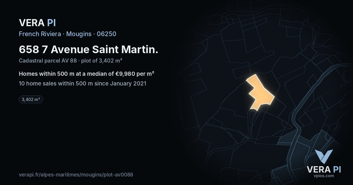 658 7 Avenue Saint Martin, Mougins at night – the plot lit, the parcels around coloured by the prices near them