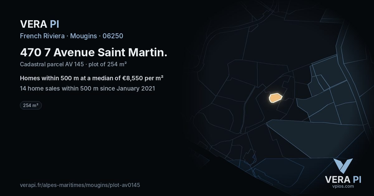 470 7 Avenue Saint Martin, Mougins at night – the plot lit, the parcels around coloured by the prices near them