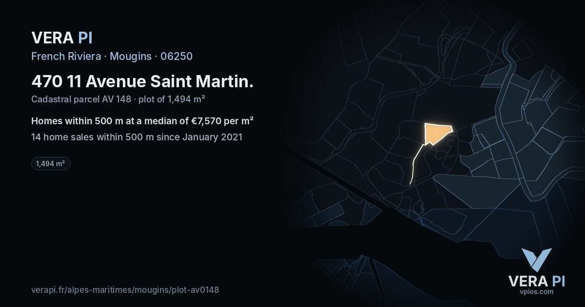 470 11 Avenue Saint Martin, Mougins at night – the plot lit, the parcels around coloured by the prices near them